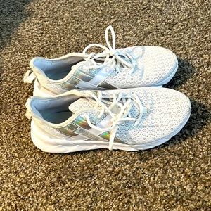White Iridescent PUMA Sneakers. Size 8.5. Amazing comfort and quality! Well made